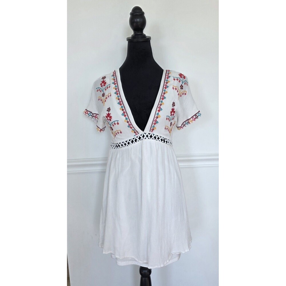En Creme White Embroidered Boho Mini Dress S Lace-Up Back Crochet Waist